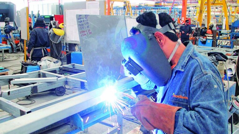 Según un informe, la actividad metalúrgica creció 8,1% interanual en julio