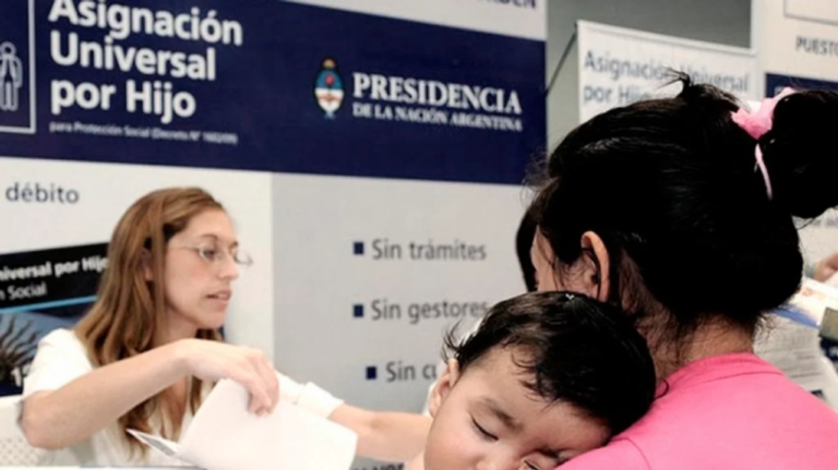 Anuncian un refuerzo de 20 mil pesos en las asignaciones familiares por hijo