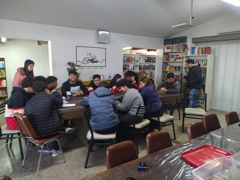 Continúan las jornadas de Robótica Arduino de la Senaduría