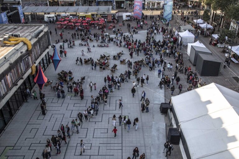 La Feria Internacional del Libro Rosario cerró una edición histórica con 360 mil visitantes