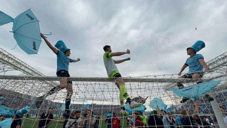 Belgrano salió campeón y ascendió a Primera