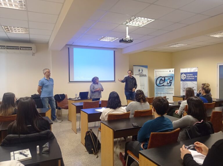 Comenzó la capacitación para mozos y camareros en Cañada de Gómez