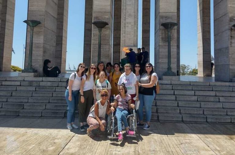 El taller integral de personas con discapacidad visitó la ciudad de Rosario