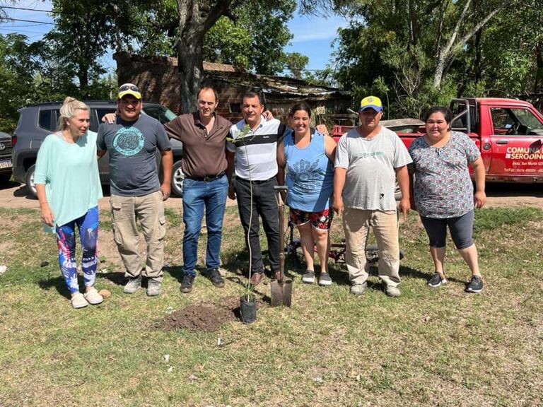 Se instalaron 40 árboles nuevos en diferetnes localidades de Iriondo