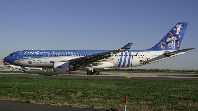 Aerolíneas Argentinas reveló la millonaria ganancia que obtuvo por los vuelos del Mundial