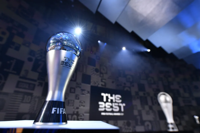 Messi, Scaloni, Dibu y Julián, nominados para los premios The Best 2022