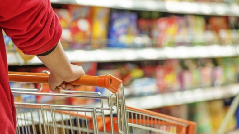 La inflación de diciembre fue 2,7% y el primer año de Milei terminó en 117,8%