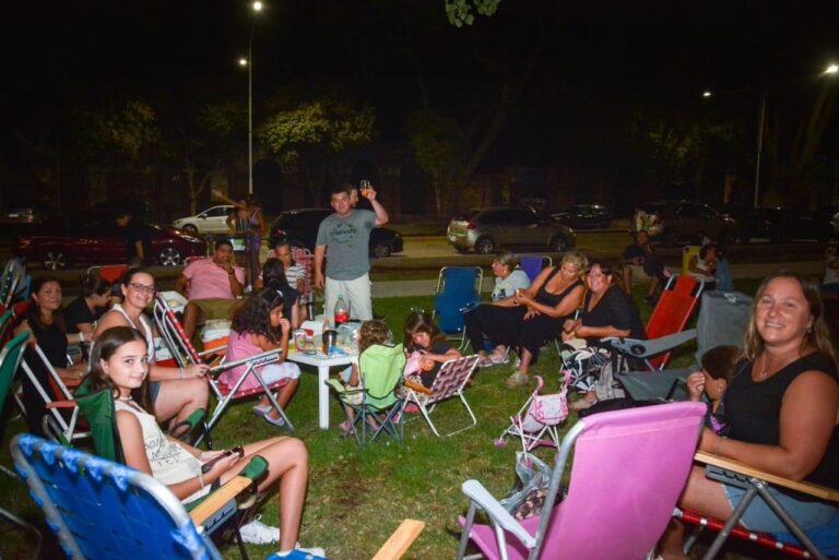 En San Jerónimo Sud se desarrolló un show de música bajo las estrellas