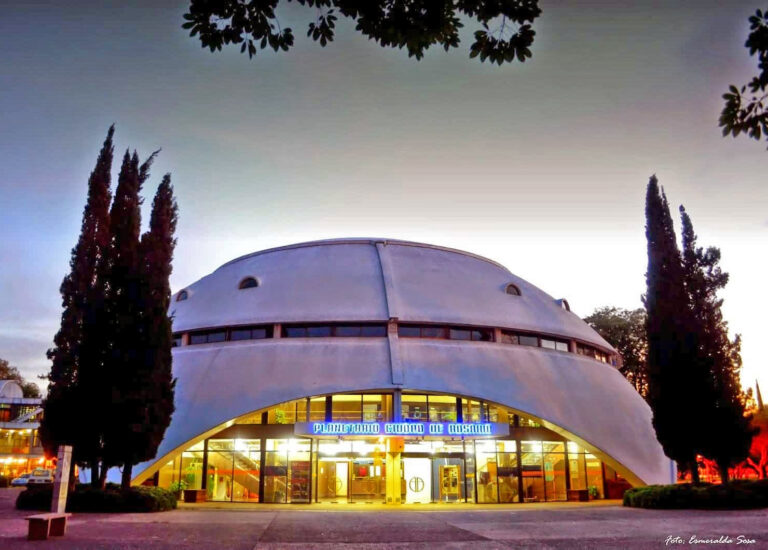 El Planetario abre temporada de verano con charla sobre posibles impactos de cometas