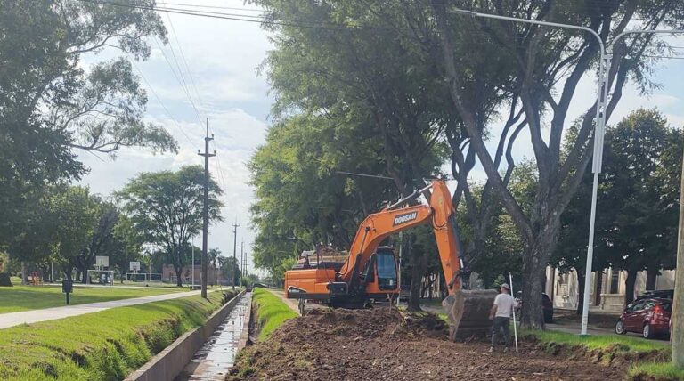 San Jerónimo Sud: avanza la obra pública y la iluminación en distintos barrios de la localidad