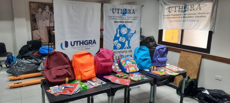 Gastronómicos entregaron más de 2.000 kits escolares a sus trabajadores