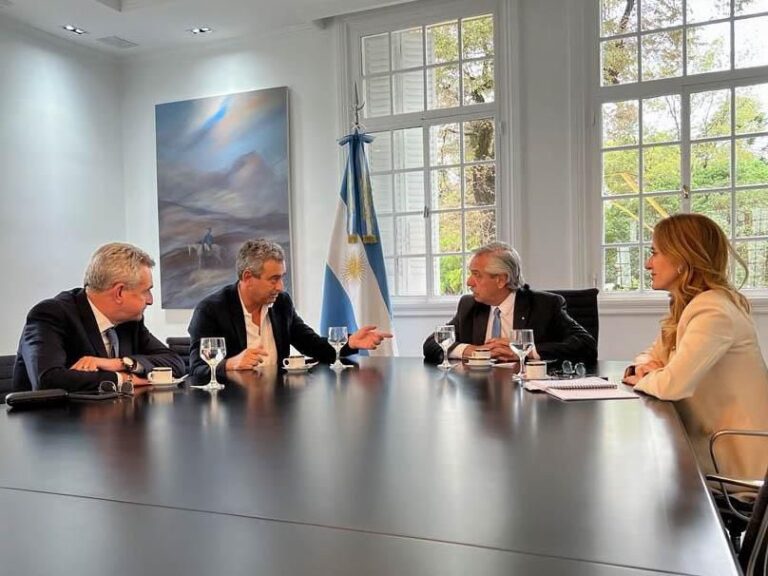 Javkin fue recibido por el presidente, con la promesa de “profundizar la ayuda nacional”