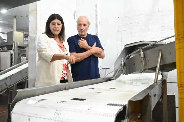 Clara García criticó la escasa asistencia a la producción avícola