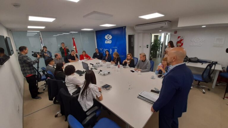 Brilloni tras reunión con concejales: “Rosario necesita mil policías más para cumplir con el objetivo”