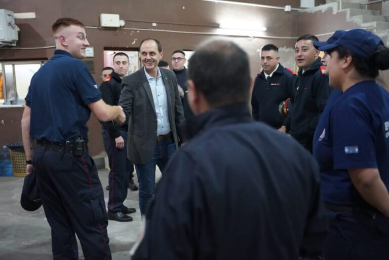 Rasetto homenajeó a los Bomberos Voluntarios en su día