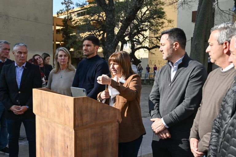 Bullrich en Rosario con Pullaro y Javkin: “Con nosotros el delito la va a pasar mal”