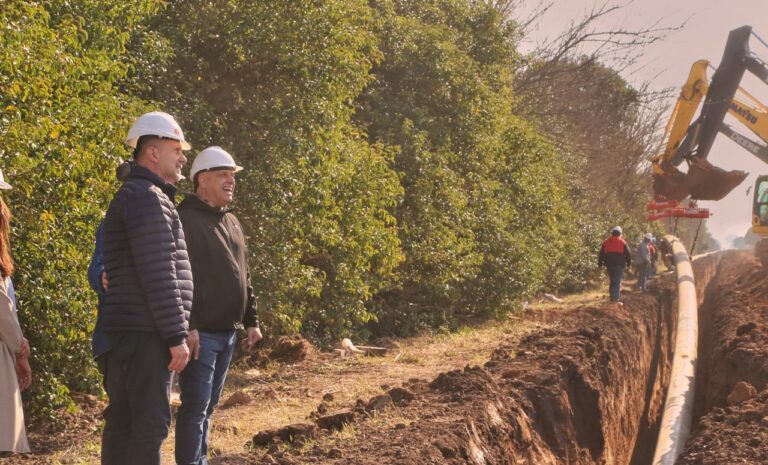 El gobernador Perotti recorrió las obras del gasoducto Gran Rosario