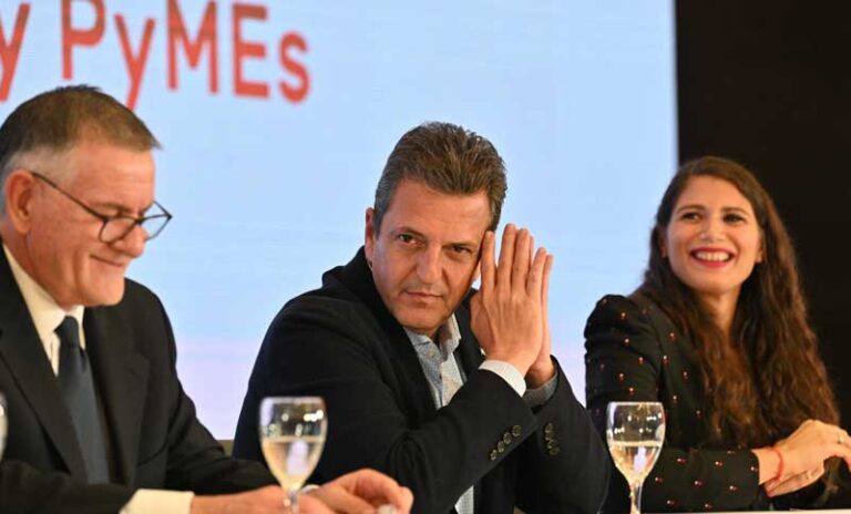 Massa hizo anuncios para monotributistas, autónomos, profesionales y pymes