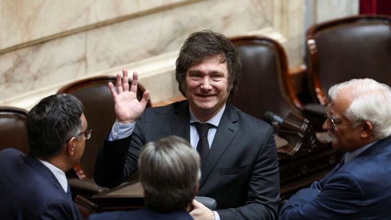 El Gobierno llamó a extraordinarias para tratar reformas del Estado y Ganancias