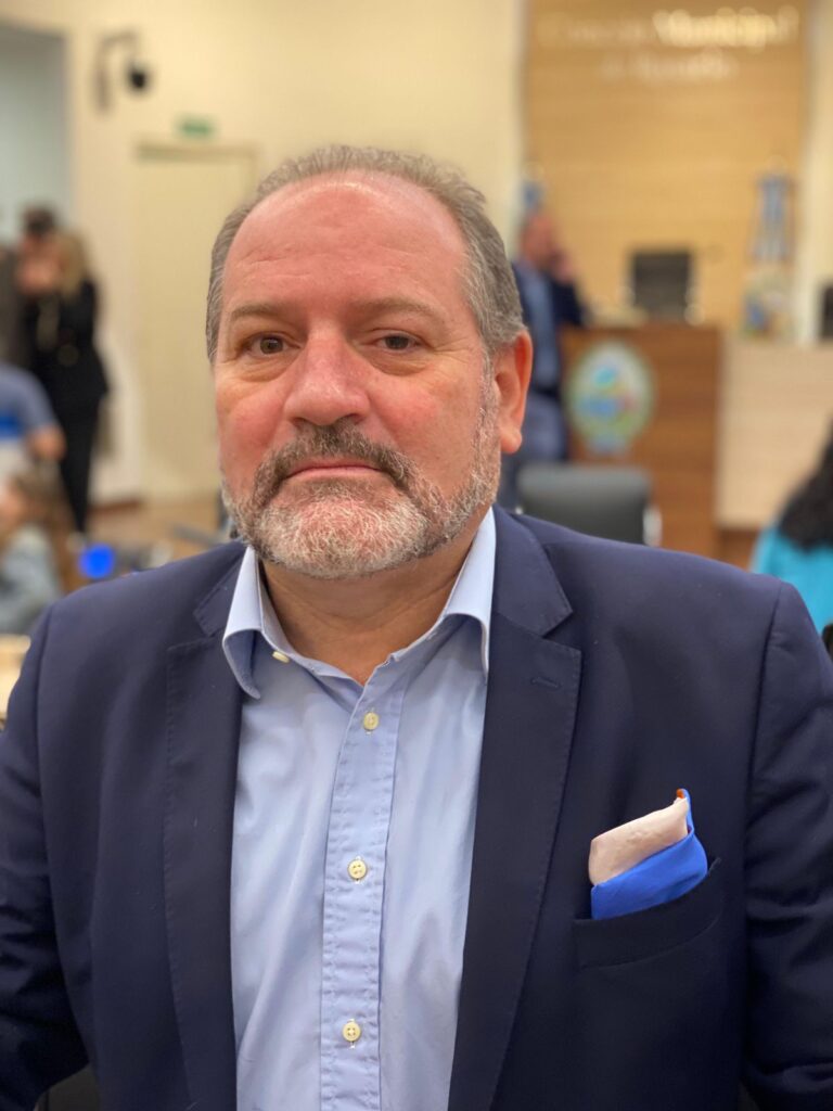 Cardozo: “Jugar al helicóptero a 10 días de haber asumido Milei es peligroso e irresponsable”