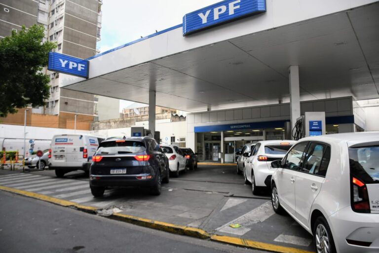 Volvió a aumentar el combustible: desde este miércoles cuesta entre un 23% y un 27% más