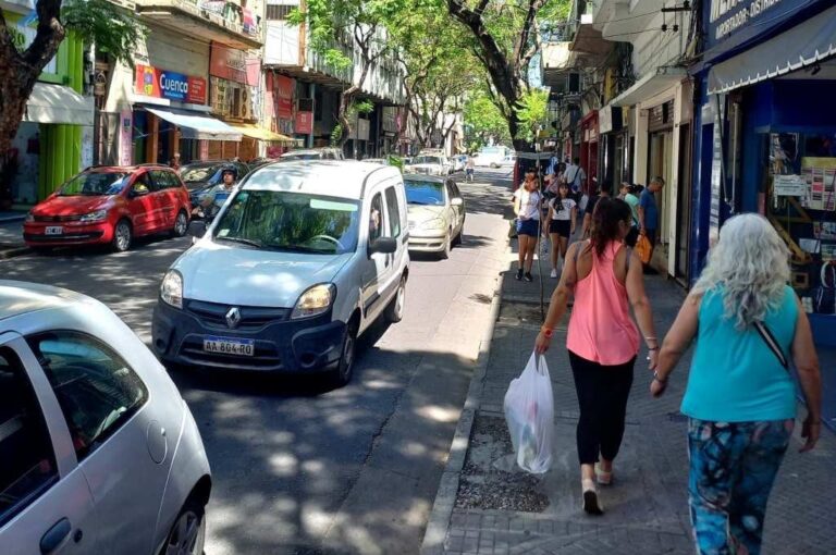 Insisten en el Concejo con la intervención en calle San Luis: nuevas veredas y horarios para carga y descarga