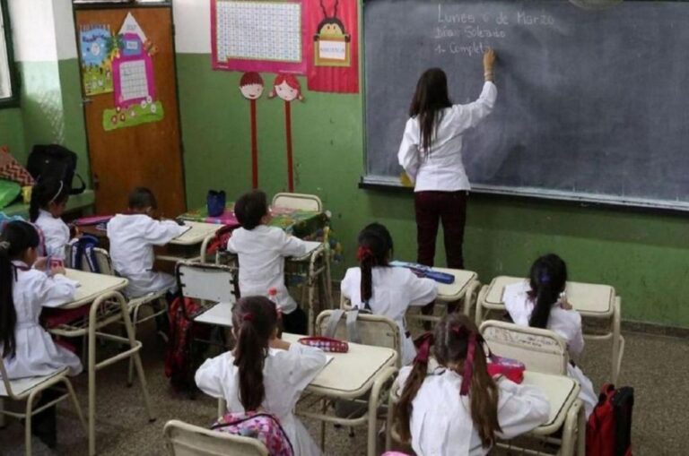 Después del paro, arrancaron las clases, aunque asoma otra medida de fuerza