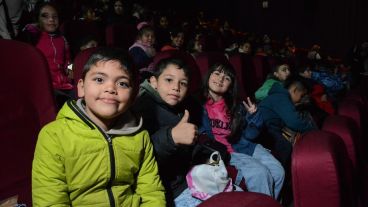 Por cuarto año consecutivo, comenzó en Rosario el programa “Primera vez al cine”