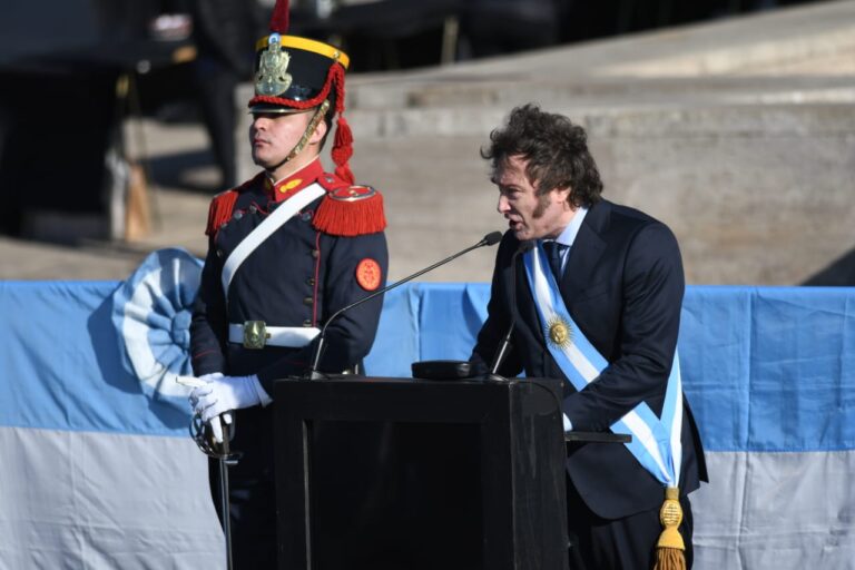 Día de la Bandera: Milei convocó a firmar el Pacto de Mayo el 9 de Julio en Tucumán