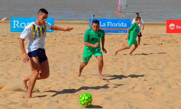 Buscan construir canchas de fútbol playa para expandir la actividad en Rosario