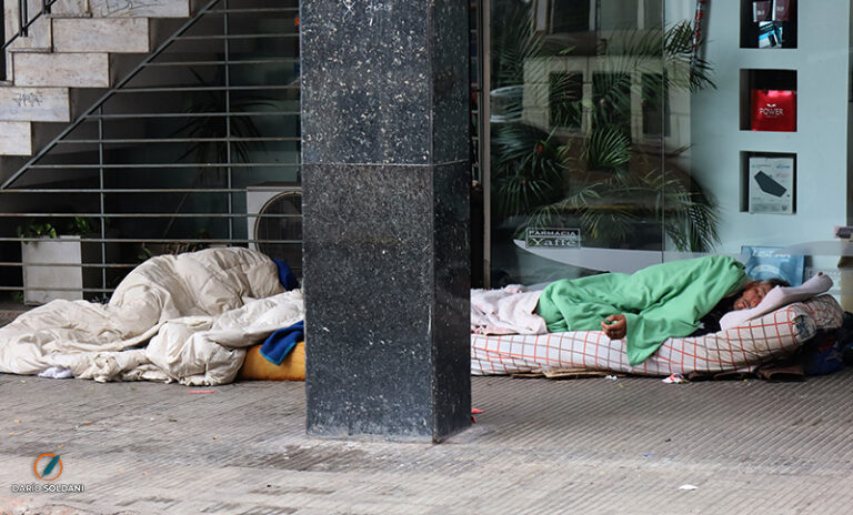 Rosario tendrá un programa para personas en situación de calle: refugios por distrito y reinserción laboral