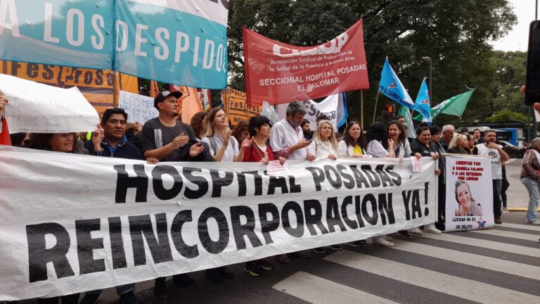 Los trabajadores el Hospital Posadas vuelven a movilizarse por los despedidos