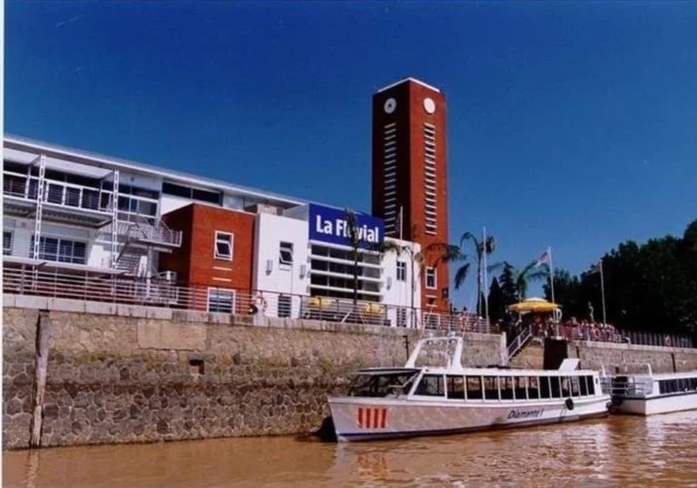 Todos a bordo: vuelven los cruces a los paradores de la isla