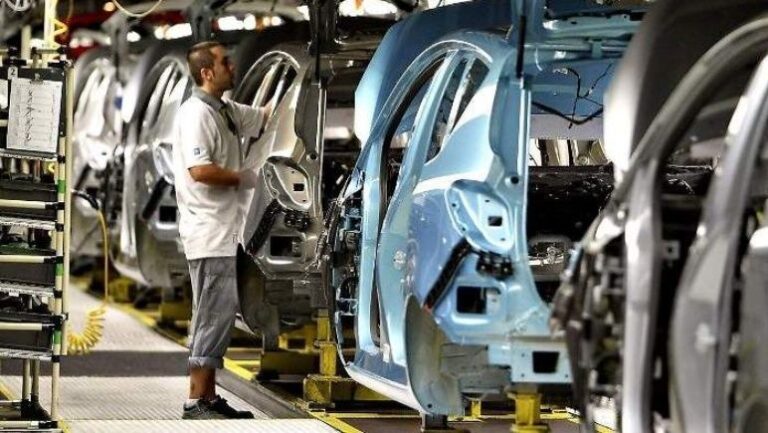 La producción automotriz tuvo una brutal caída en septiembre