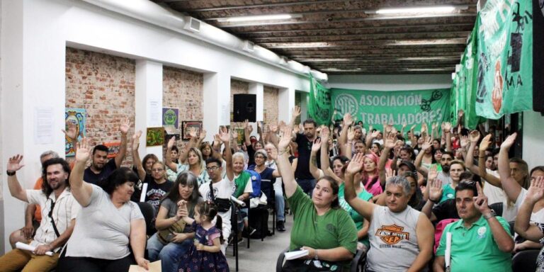 El plenario estatal de ATE Rosario definió sumarse activamente al paro y multiplicar las asambleas