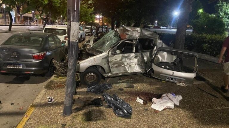 Tragedia vial en la costanera central: confirmaron la identidad de las personas fallecidas