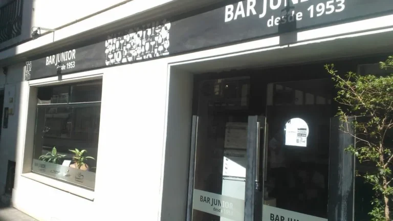 Hermanamiento de notables: Bar Junior jugará de local en Buenos Aires junto al emblemático Paulin