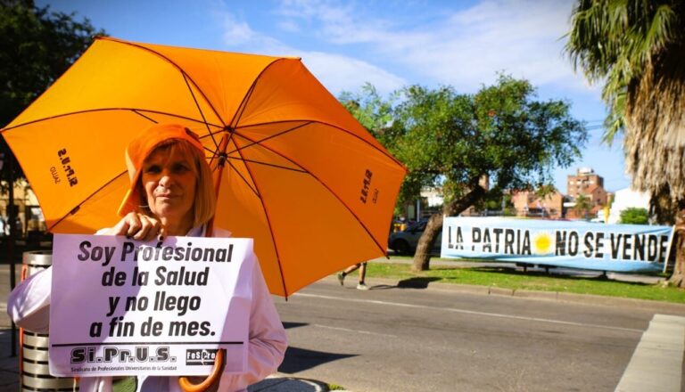 El conflicto salarial de los trabajadores de la salud se expande por todo el país