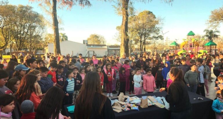 Con shows musicales, y juegos San Jerónimo Sud despidió las vacaciones de invierno