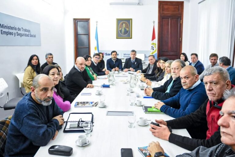 La Provincia retoma este martes la mesa paritaria con estatales y docentes
