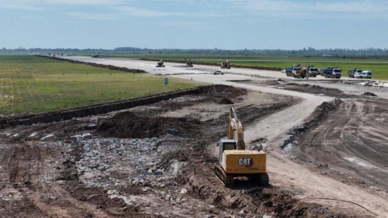 Avanza la ampliación de la pista del aeropuerto de Rosario tras la demolición de la cabecera sur