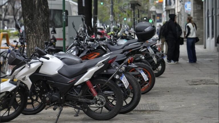 Más estacionamiento para motos en el centro: este miércoles habilitan 309 boxes