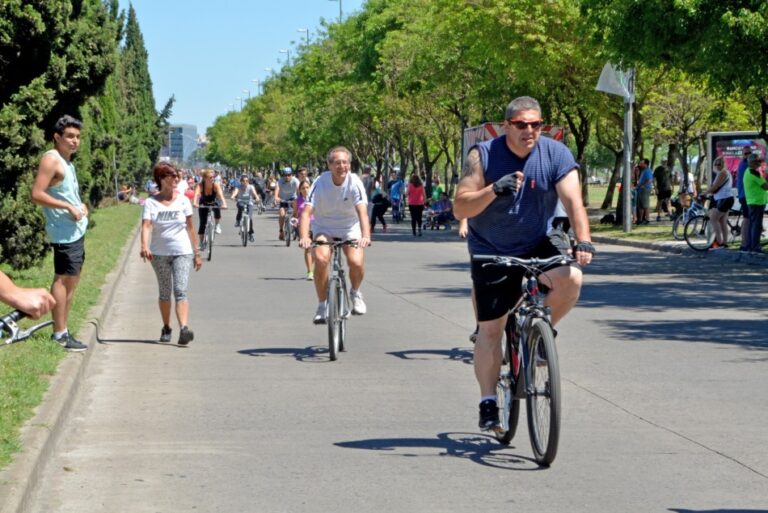 Calle Recreativa celebra su 15° aniversario con un festival familiar en varios puntos del circuito