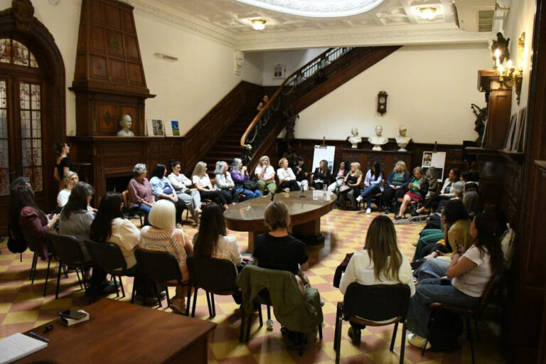 Menopausia sin tabúes: el Concejo Municipal abrió un espacio de diálogo y reflexión