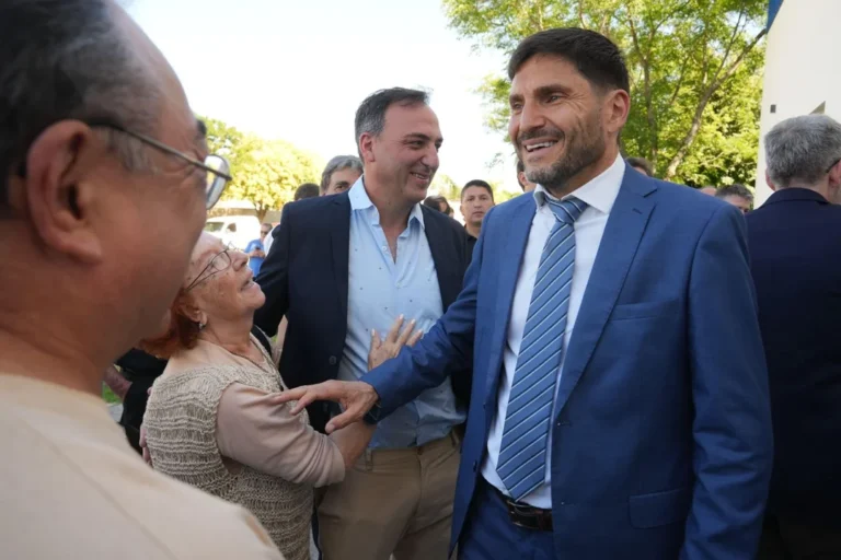 Pullaro banca una “modernización laboral” y espera obras clave de Nación