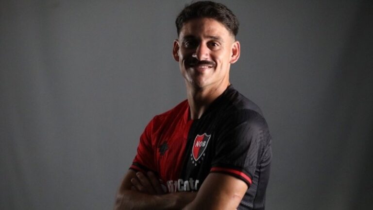 Matías Cóccaro fue presentado como jugador de Newell’s