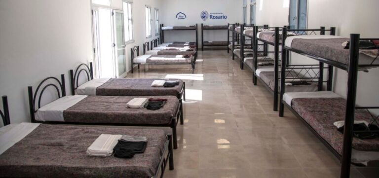 Refugios municipales de Rosario al límite por el aumento de personas en situación de calle