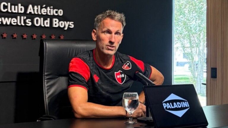 Bernardi: “Hay que conseguir un equipo cercano a la gente y buscar la victoria”