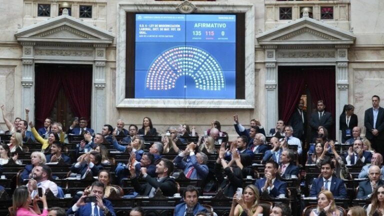 Diputados aprobó la reforma laboral y la envía al Senado