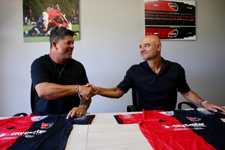 Favio Orsi y Sergio Gómez dejaron de ser los técnicos de Newell’s